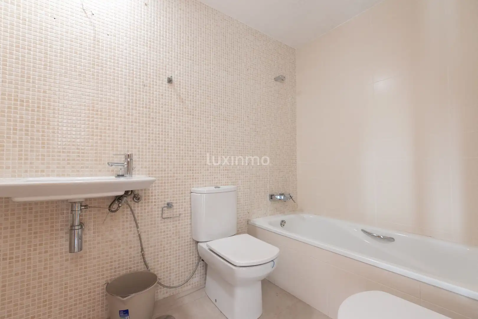 Baño de Piso en venta en Altea con Aire acondicionado, Jardín privado y Terraza