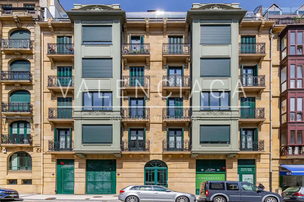 Piso con terraza en venta en Parte Vieja