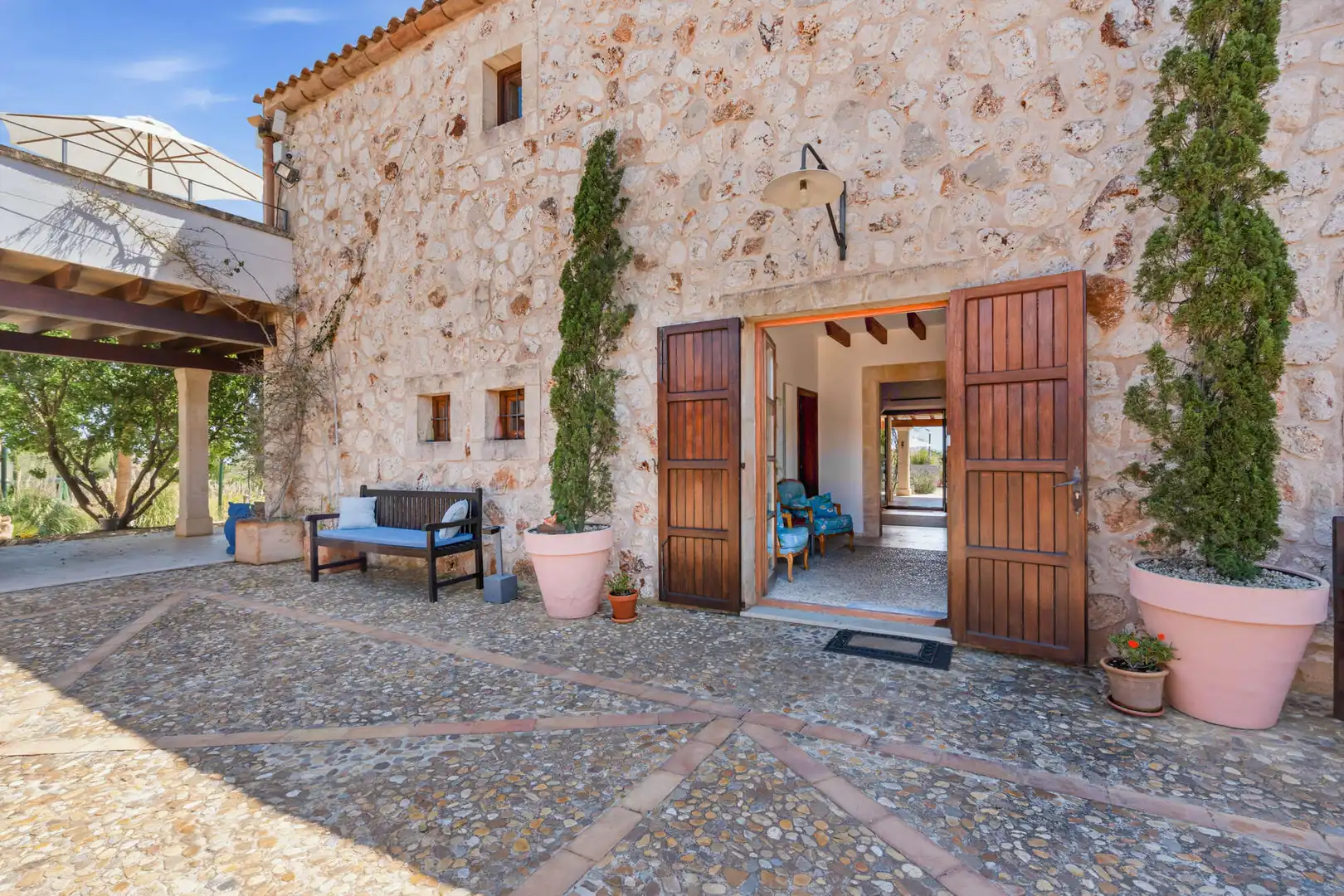 Vista exterior de Finca rústica en venda en Felanitx amb Aire condicionat, Calefacció i Terrassa