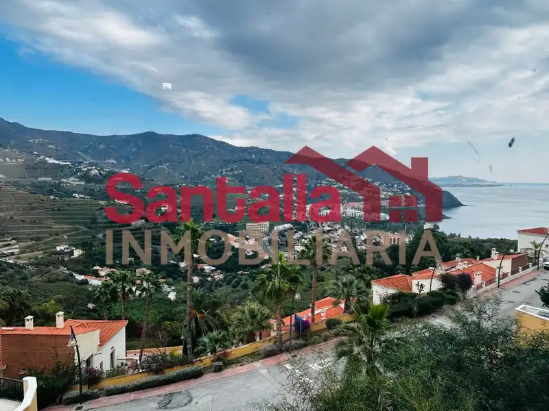 Vista exterior de Casa adosada en venta en Almuñécar con Terraza y Piscina comunitaria