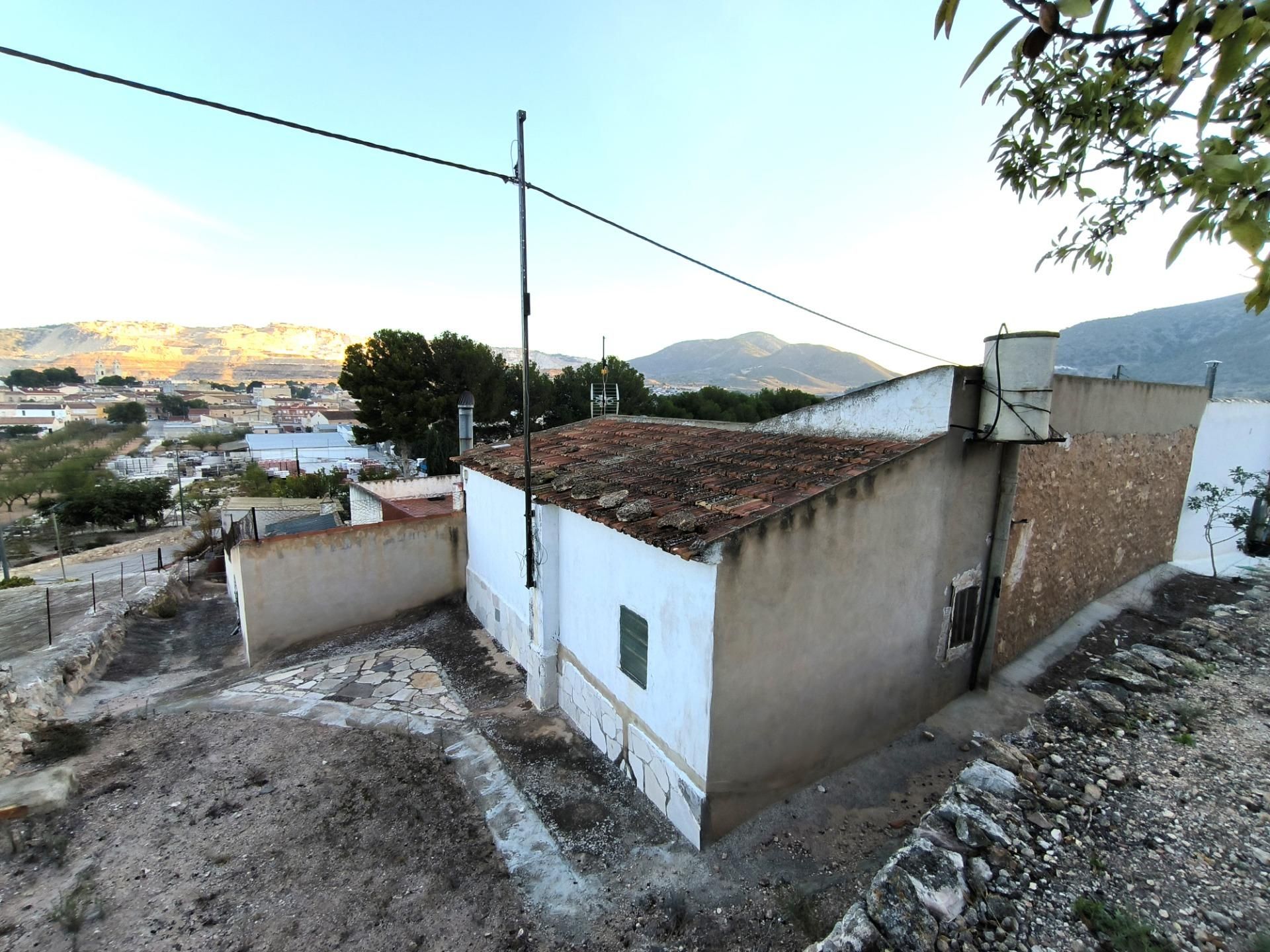 Außenansicht von Country house zum verkauf in Algueña mit Heizung und Terrasse