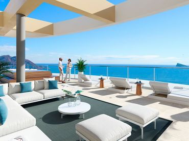 Penthouse with pool for sale in Playa de Poniente