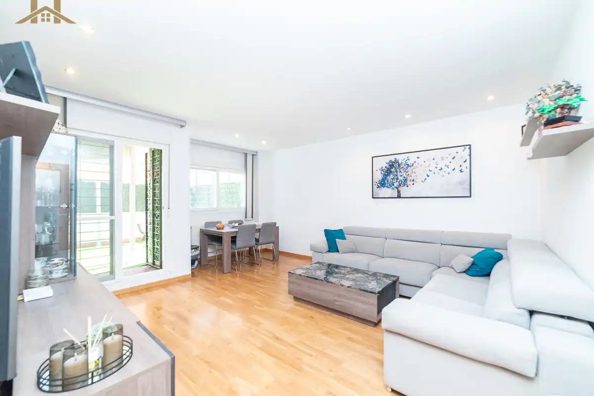 Sala de estar de Piso en venta en Arroyomolinos (Madrid) con Calefacción, Jardín privado y Terraza