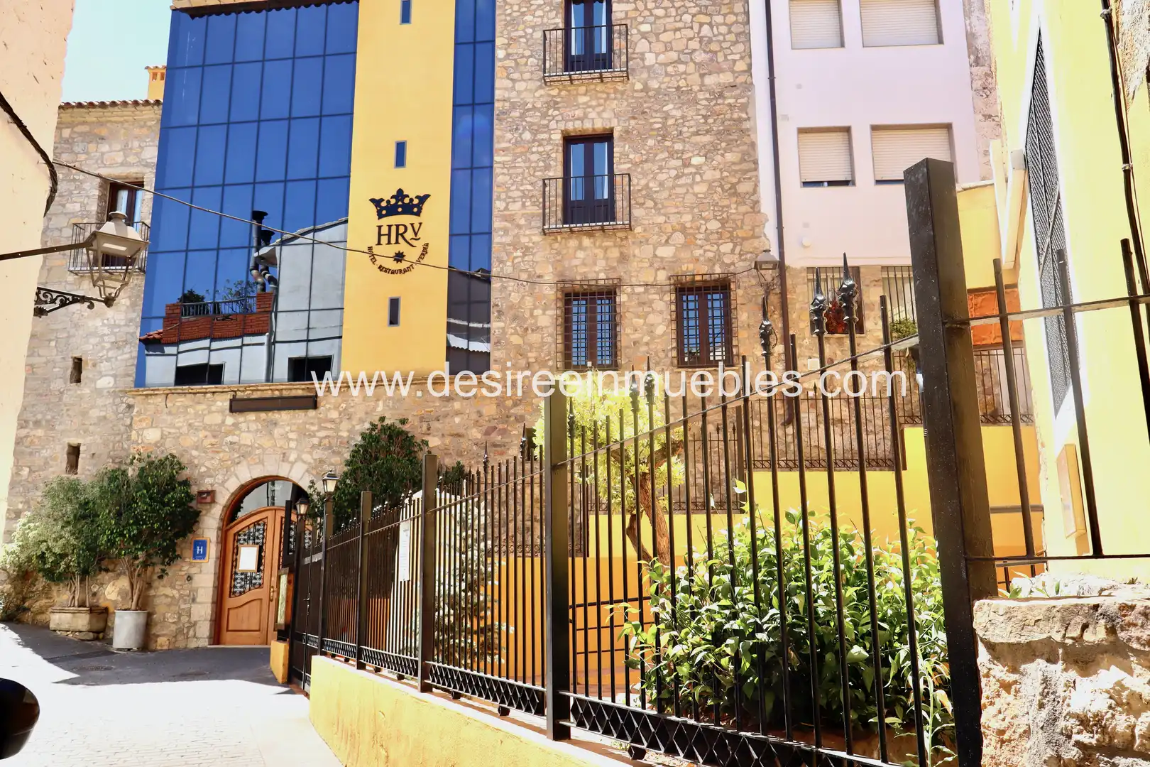 Buildings for sale in Carrer Calvari, Sueras / Suera