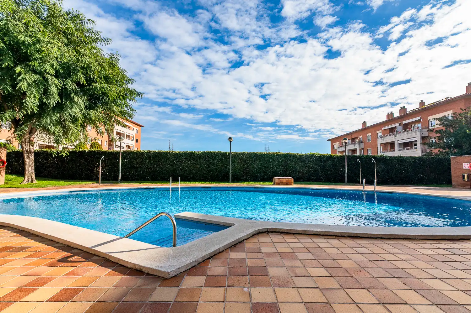 Piscina de Pis en venda en Sant Cugat del Vallès amb Aire condicionat, Calefacció i Parquet