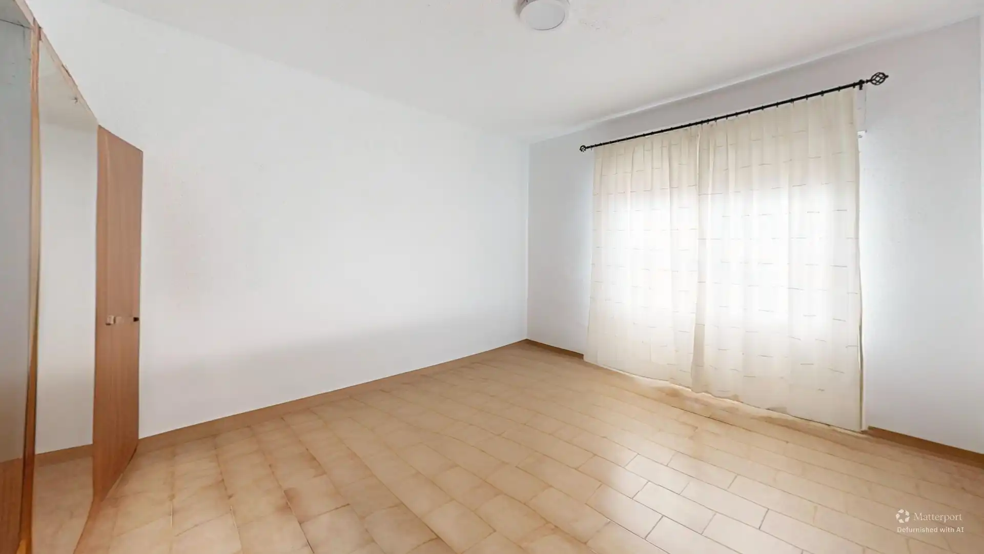 Habitación de Casa adosada en venta en Hellín con Jardín privado, Trastero y Amueblado