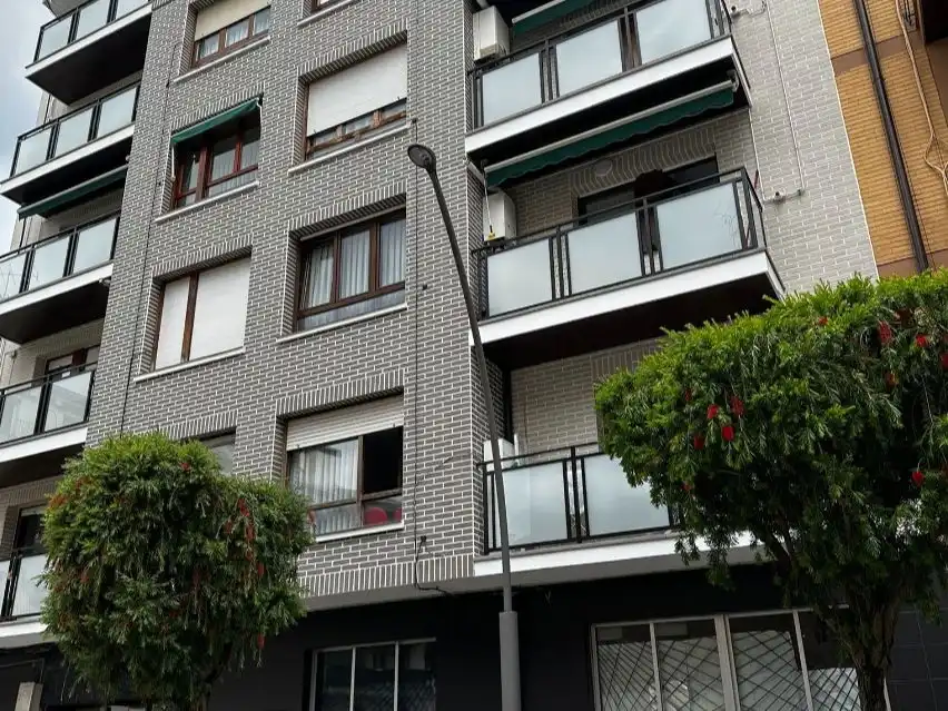 Außenansicht von Geschaftsraum zur Miete in Amorebieta-Etxano
