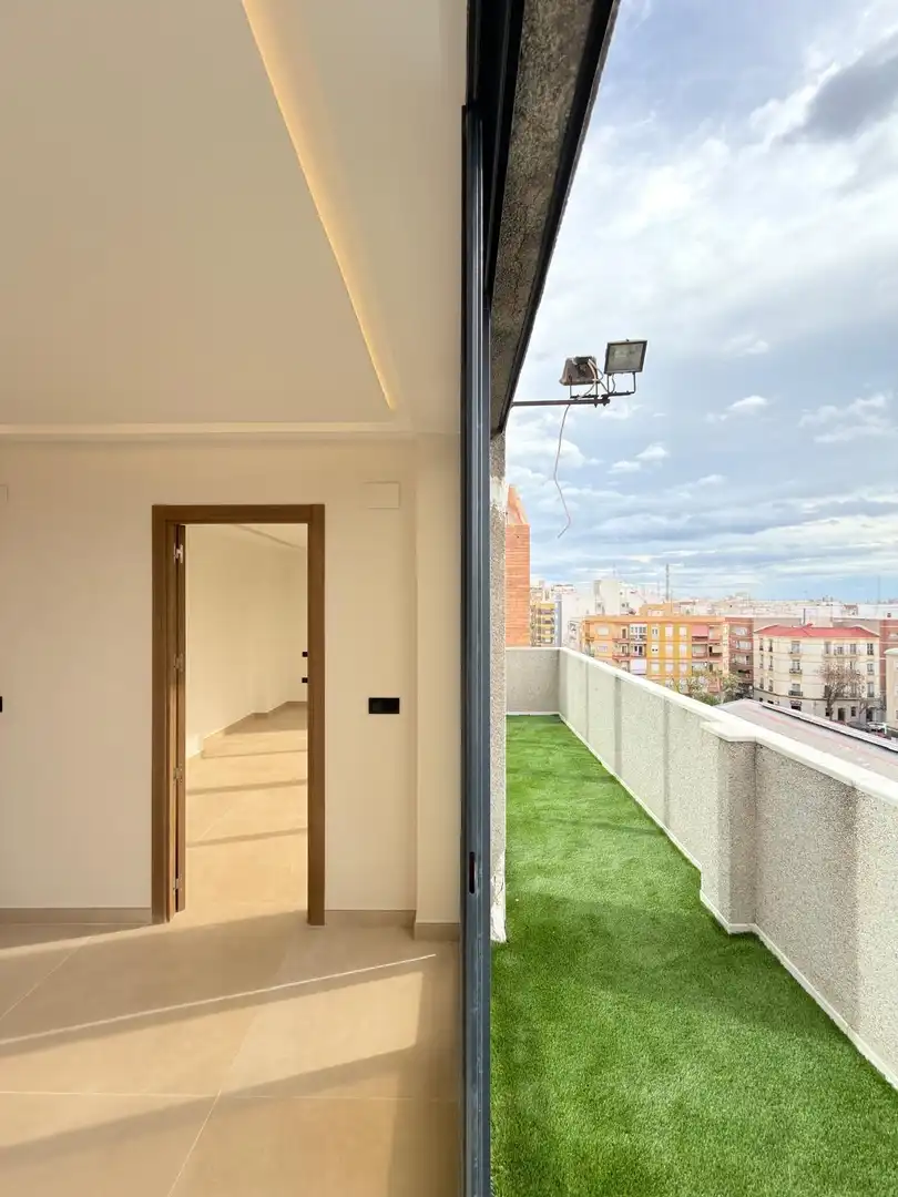 Terrasse von Dachboden zur Miete in Alicante / Alacant mit Klimaanlage, Heizung und Terrasse