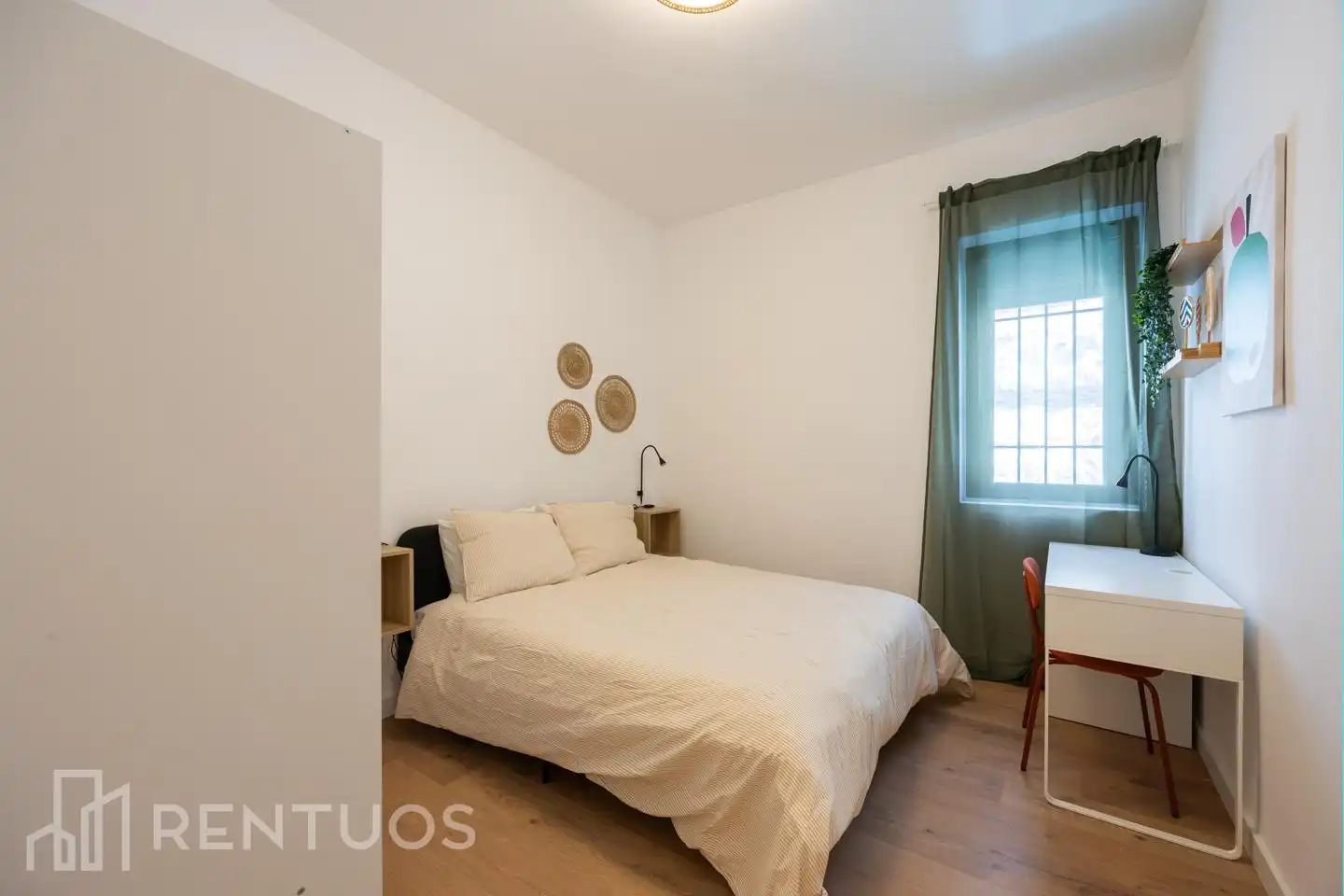 Schlafzimmer von Erdgeschoss zur Miete in Madrid mit Heizung, Parkett und Möbliert