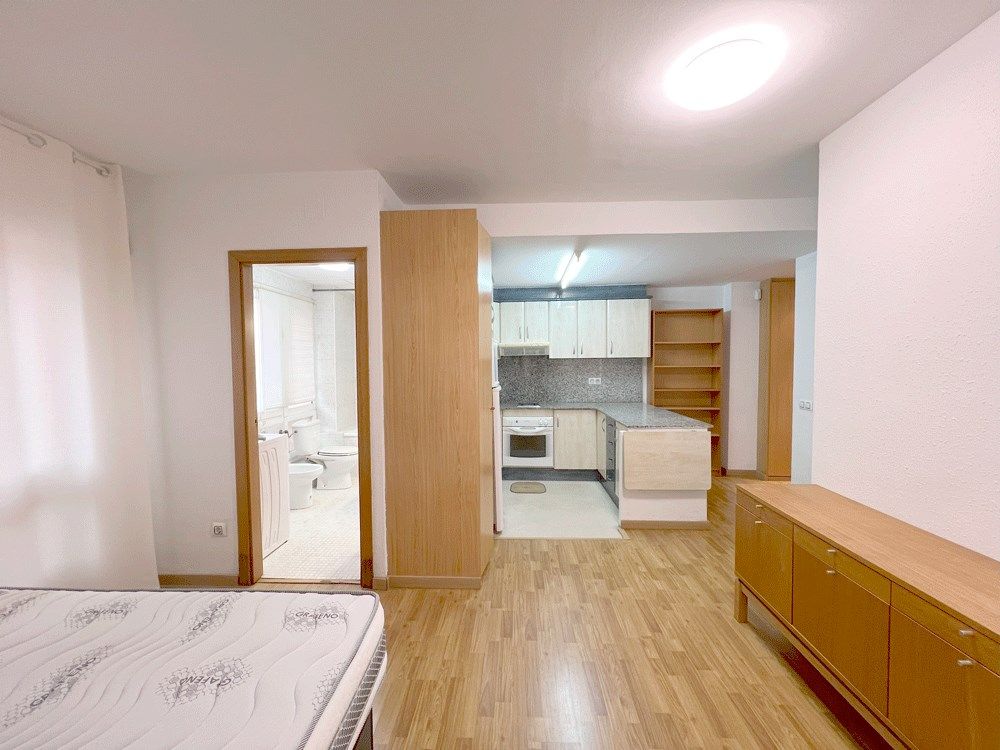 Wohnung miete in NOU S.OLEGUER, Nou Eixample Sud