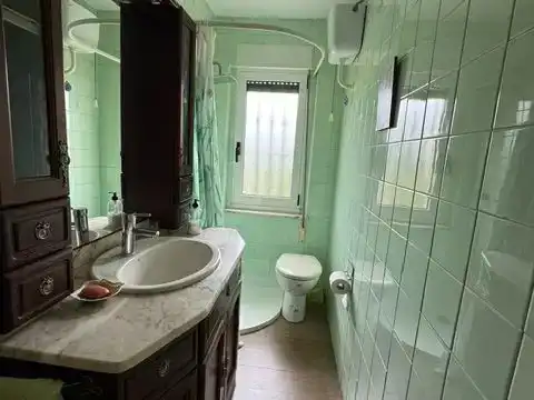 Bany de Casa o xalet en venda en Villaviciosa amb Balcó