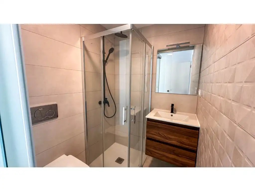 Baño de Apartamento en venta en Torrevieja con Piscina