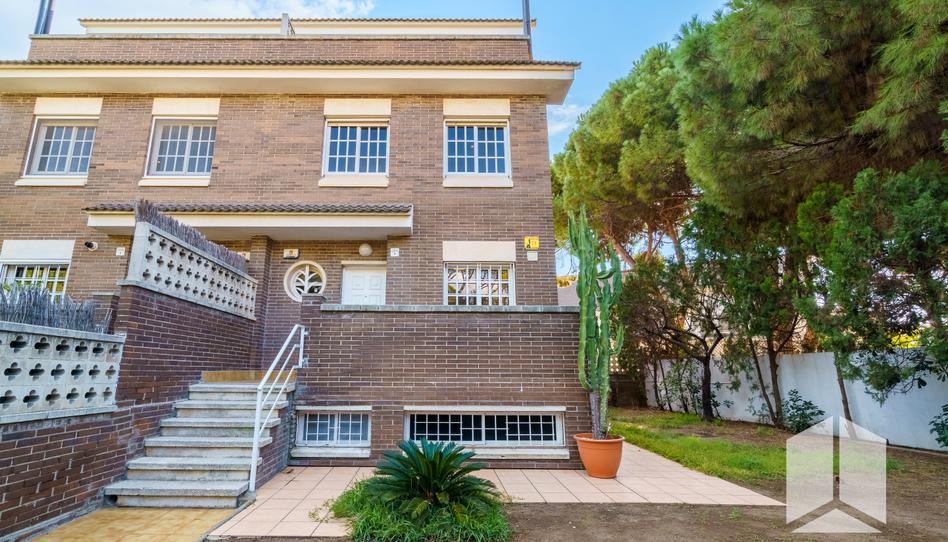 Foto 1 de Casa adosada en venda a Carrer 19, La Pineda, Barcelona