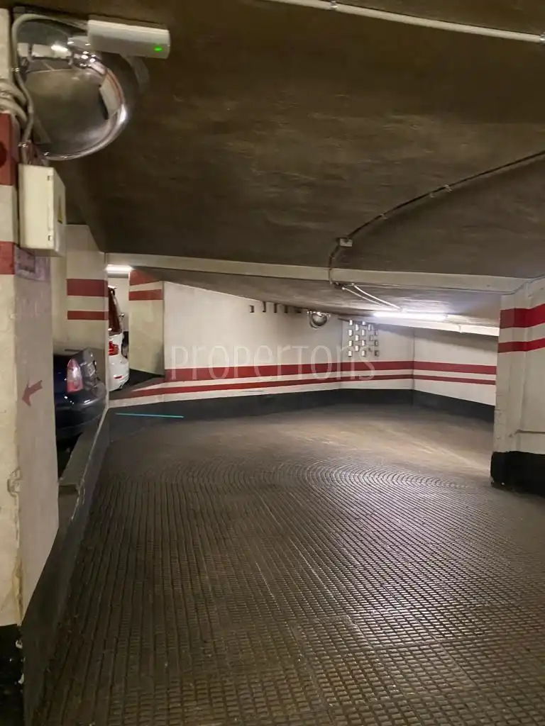 Einzelparkplatz zum Verkauf in Indautxu, imagen 2