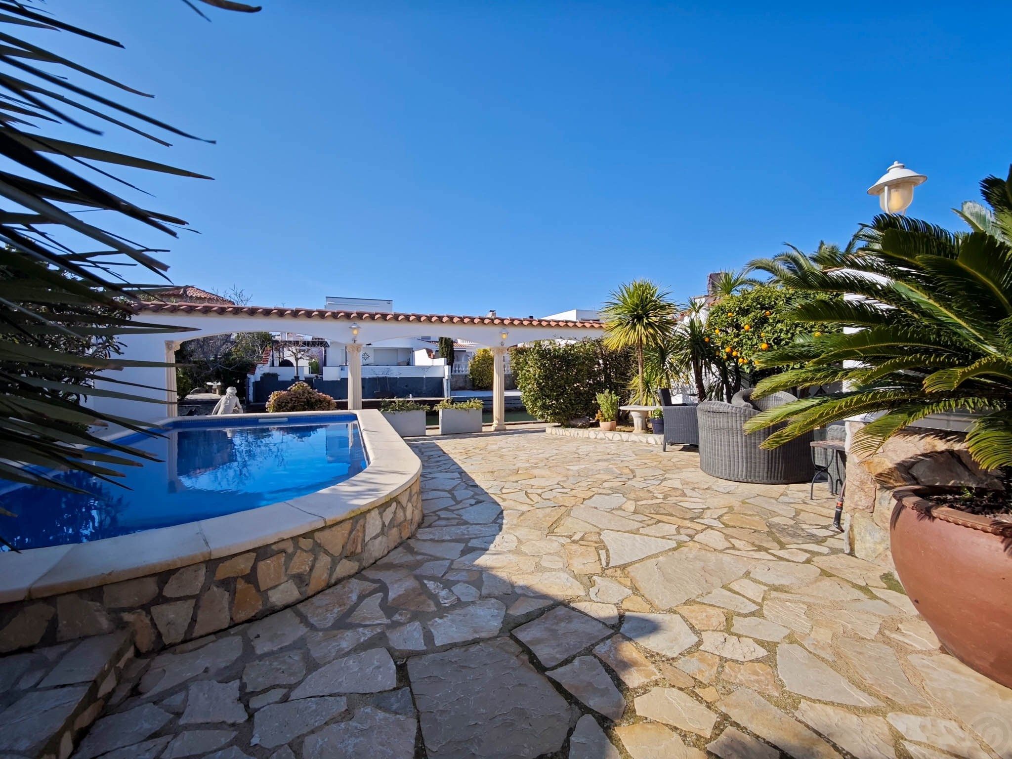 Garden of Single-family semi-detached for sale in Empuriabrava  with Private garden, Terrace and Swimming Pool