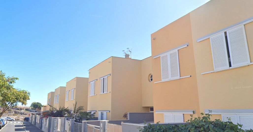 Vista exterior de Casa adosada en venda en Granadilla de Abona