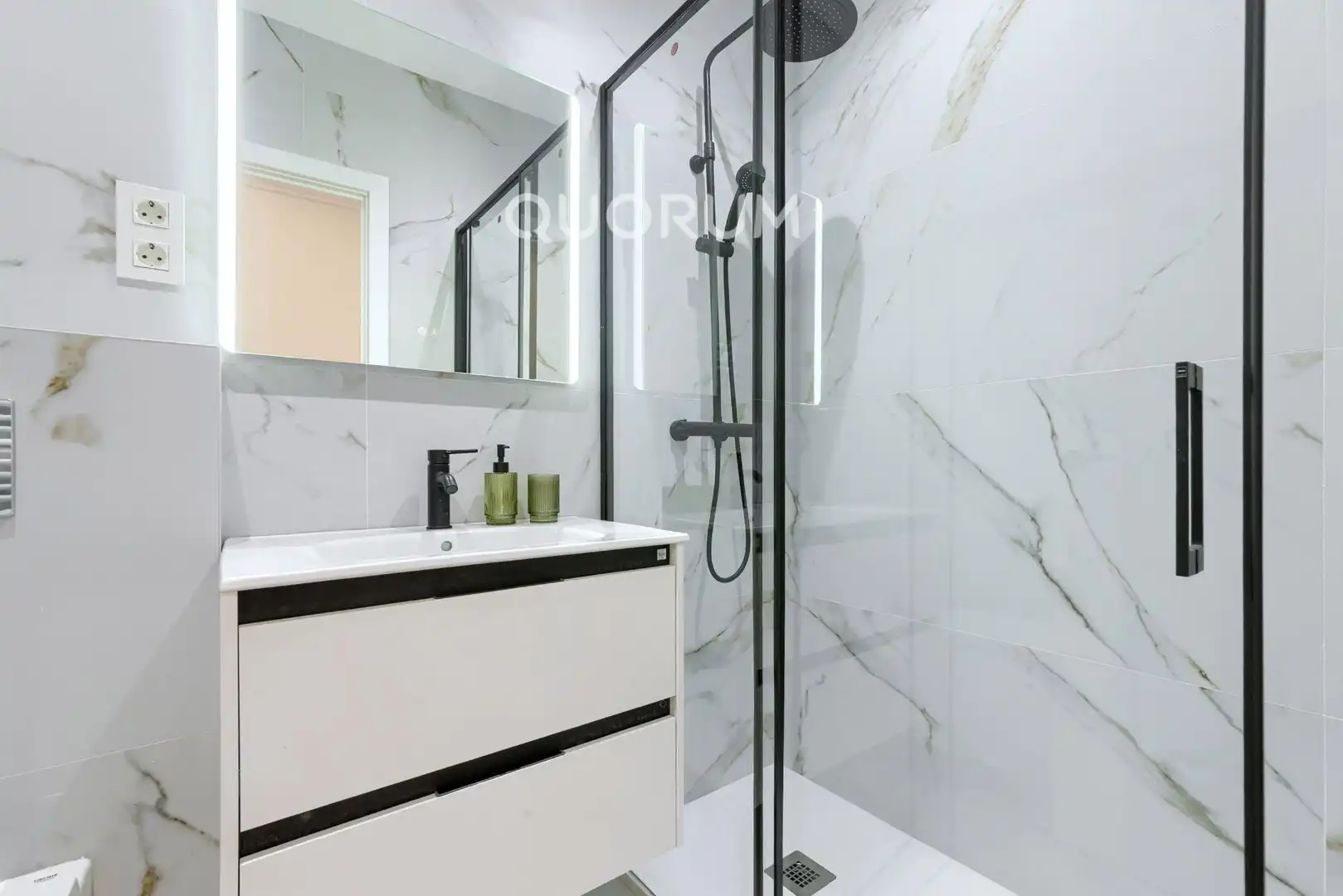 Baño de Piso en venta en Barakaldo  con Calefacción y Balcón
