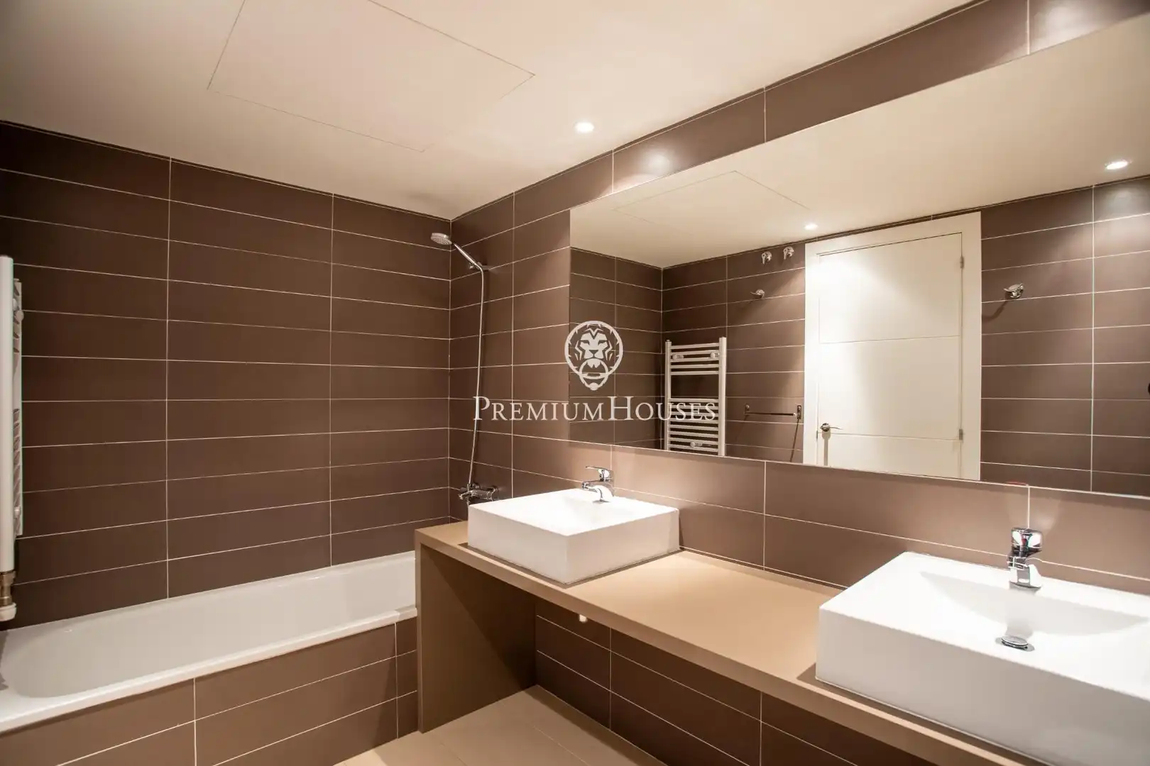 Baño de Casa o chalet en venta en Mataró con Aire acondicionado, Calefacción y Jardín privado