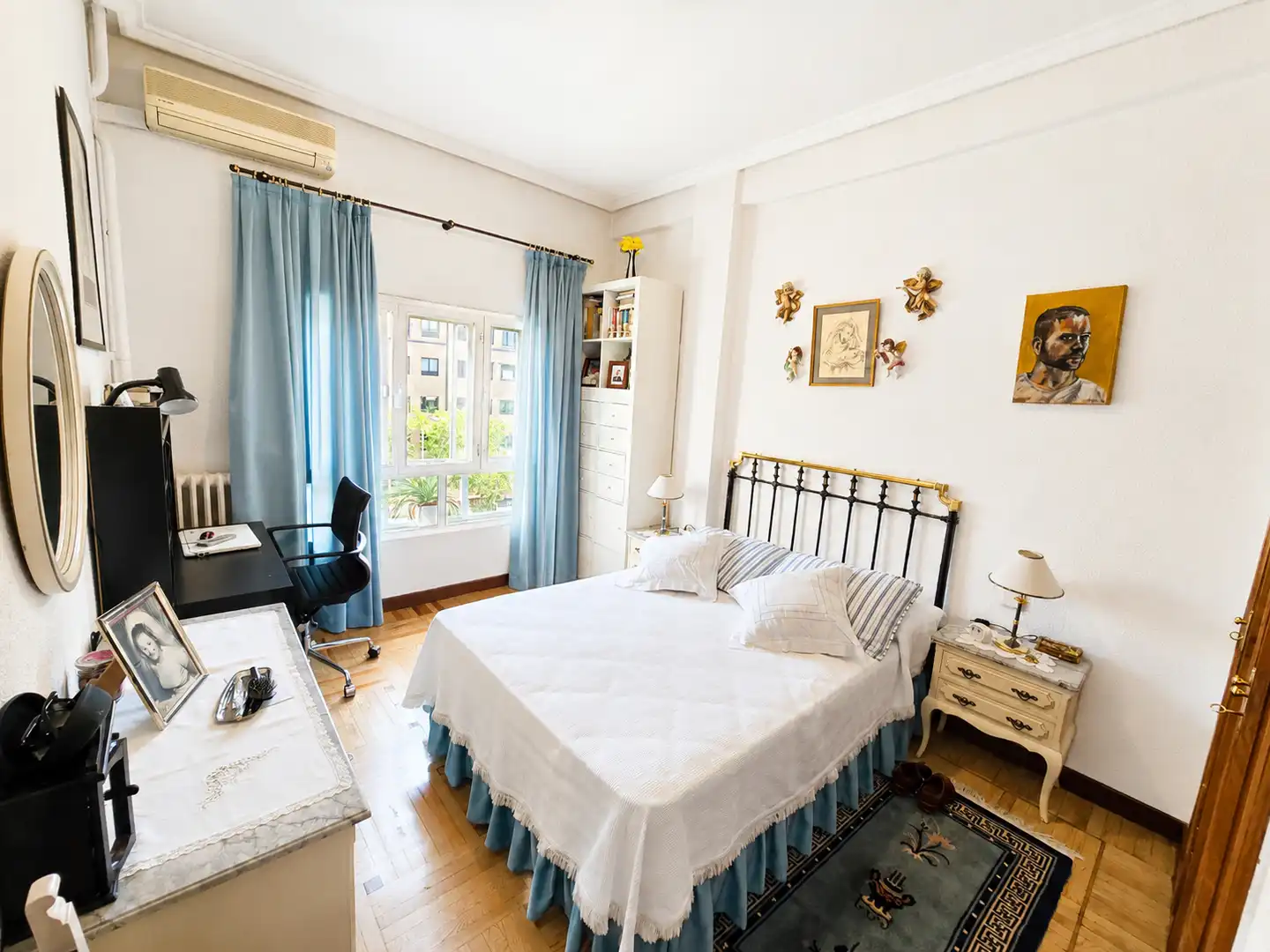 Bedroom of Flat for sale in Madrid  with Air Conditioner, Heating and Terrace