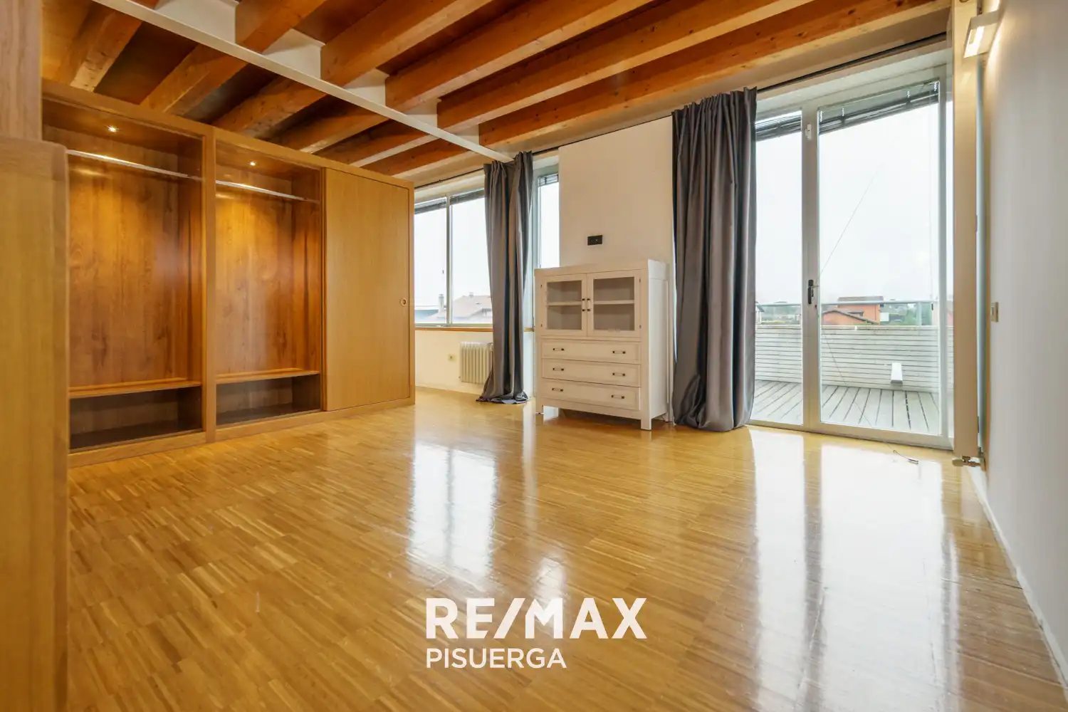 Bedroom of Houses for rent in Laguna de Duero  with Air Conditioner, Private garden and Terrace