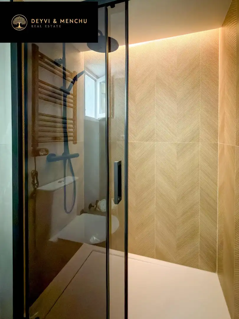 Badezimmer von Wohnung zum Verkauf in Madrid mit Klimaanlage, Heizung und Möbliert