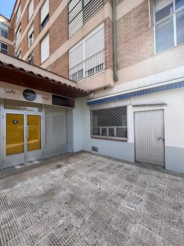 Local comercial de lloguer a CL Ramón J Sender 7, imagen 3