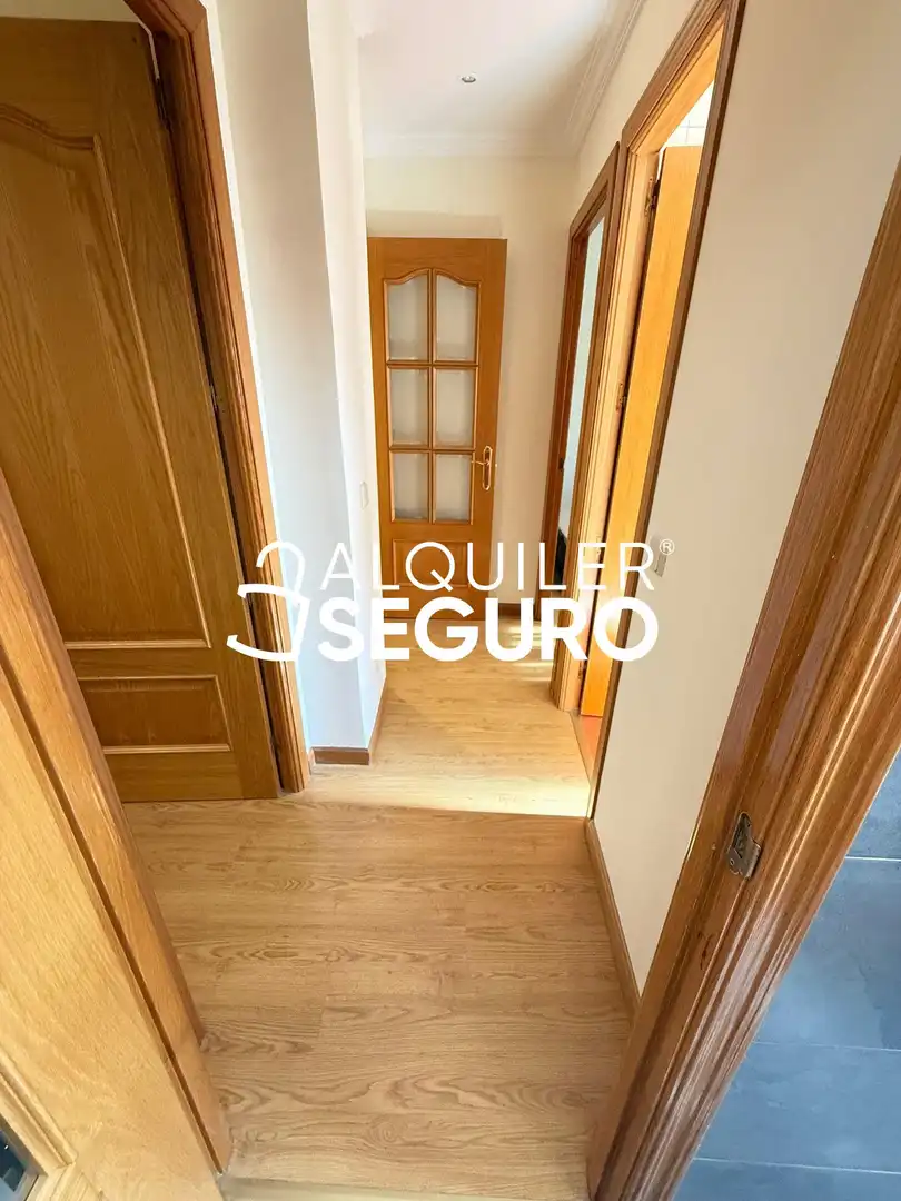 Flat for rent in Madrid  with Air Conditioner and Heating