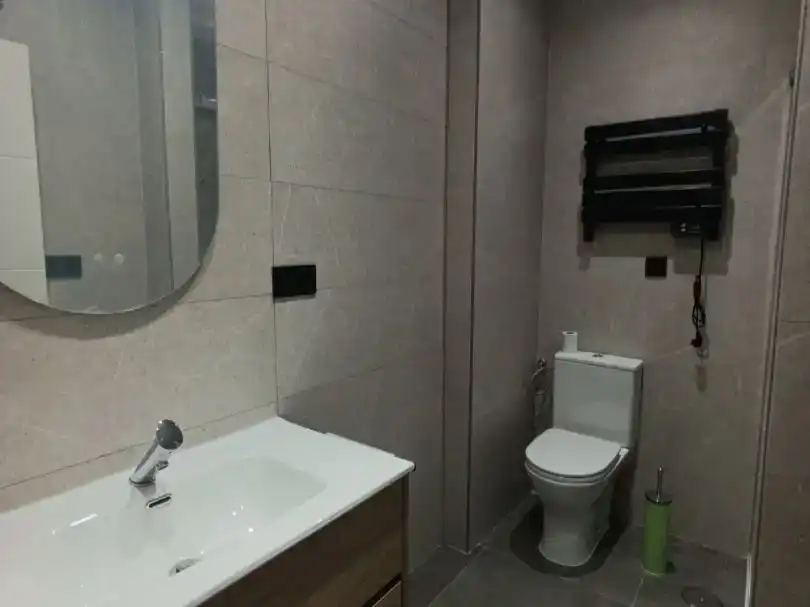 Badezimmer von Wohnung zur Miete in Úbeda mit Klimaanlage