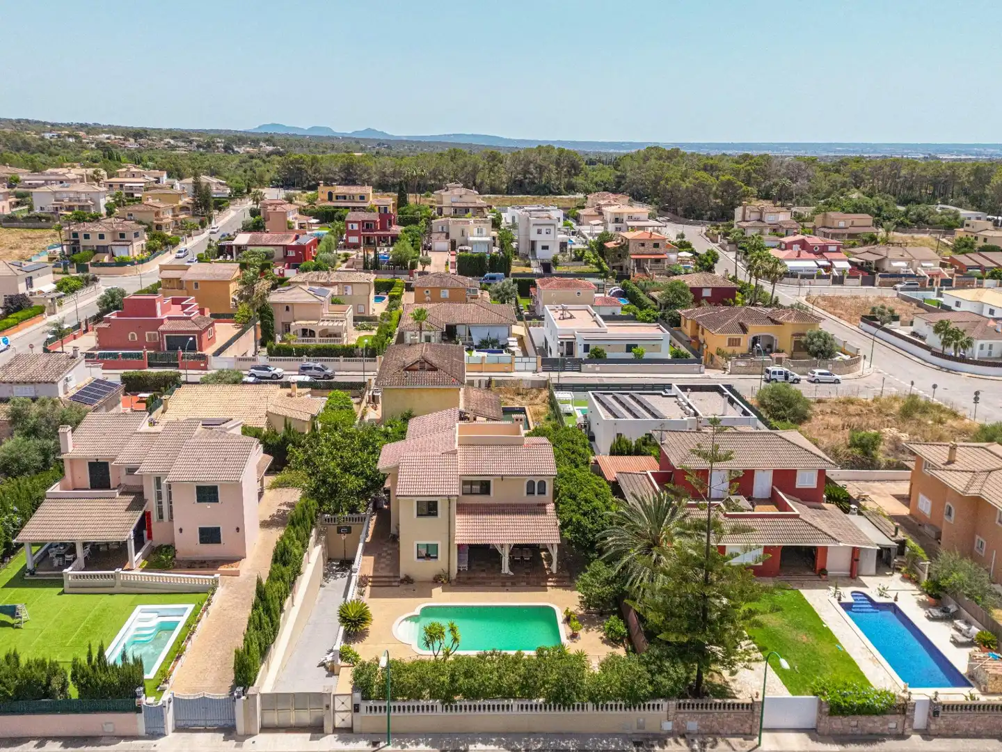 Vista exterior de Casa o xalet en venda en Marratxí amb Jardí privat, Terrassa i Piscina