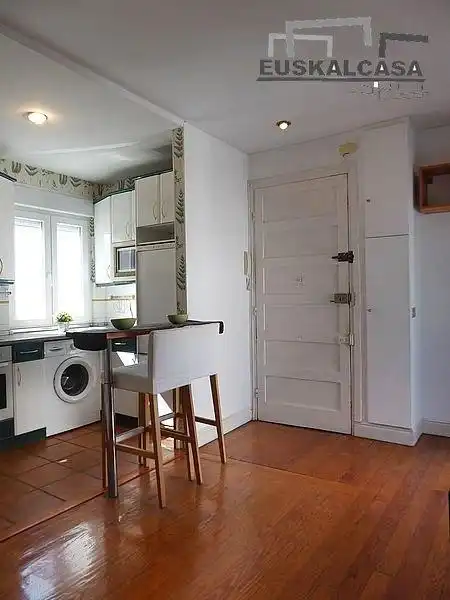 Cocina de Piso en venta en Bilbao  con Calefacción y Balcón