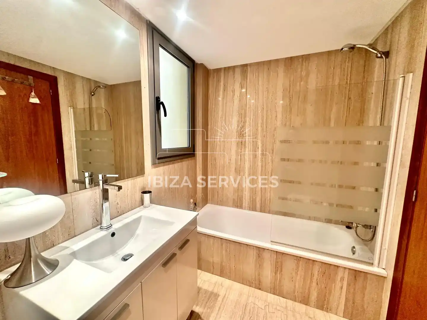 Piso con piscina en alquiler en Marina Botafoc - Platja de Talamanca, imagen 9