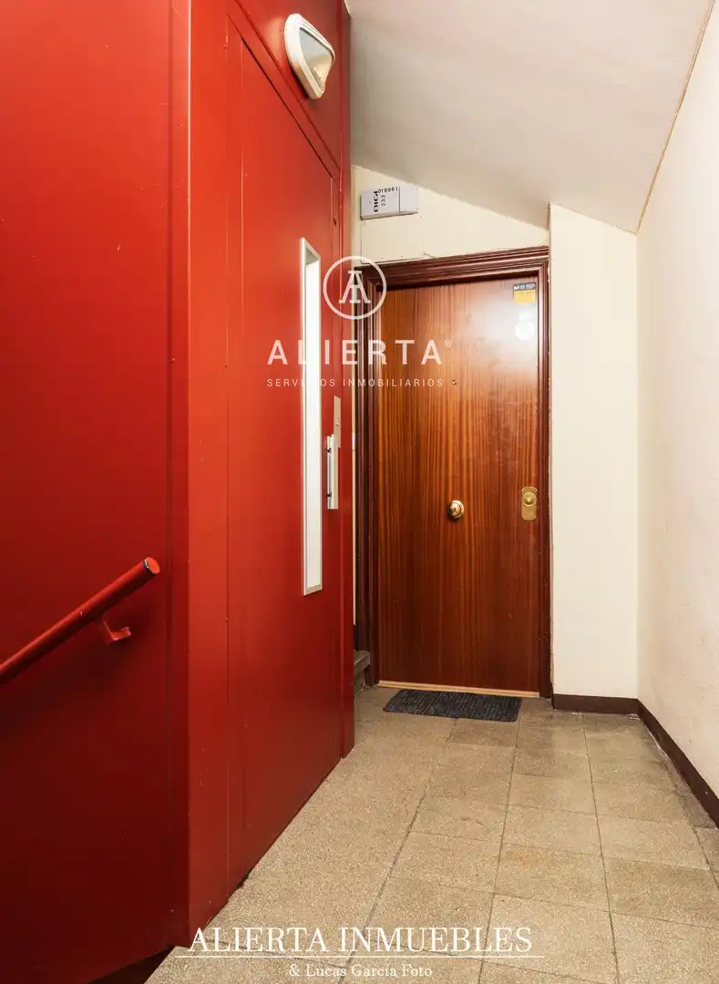 Flat for sale in Zaragoza  with Heating