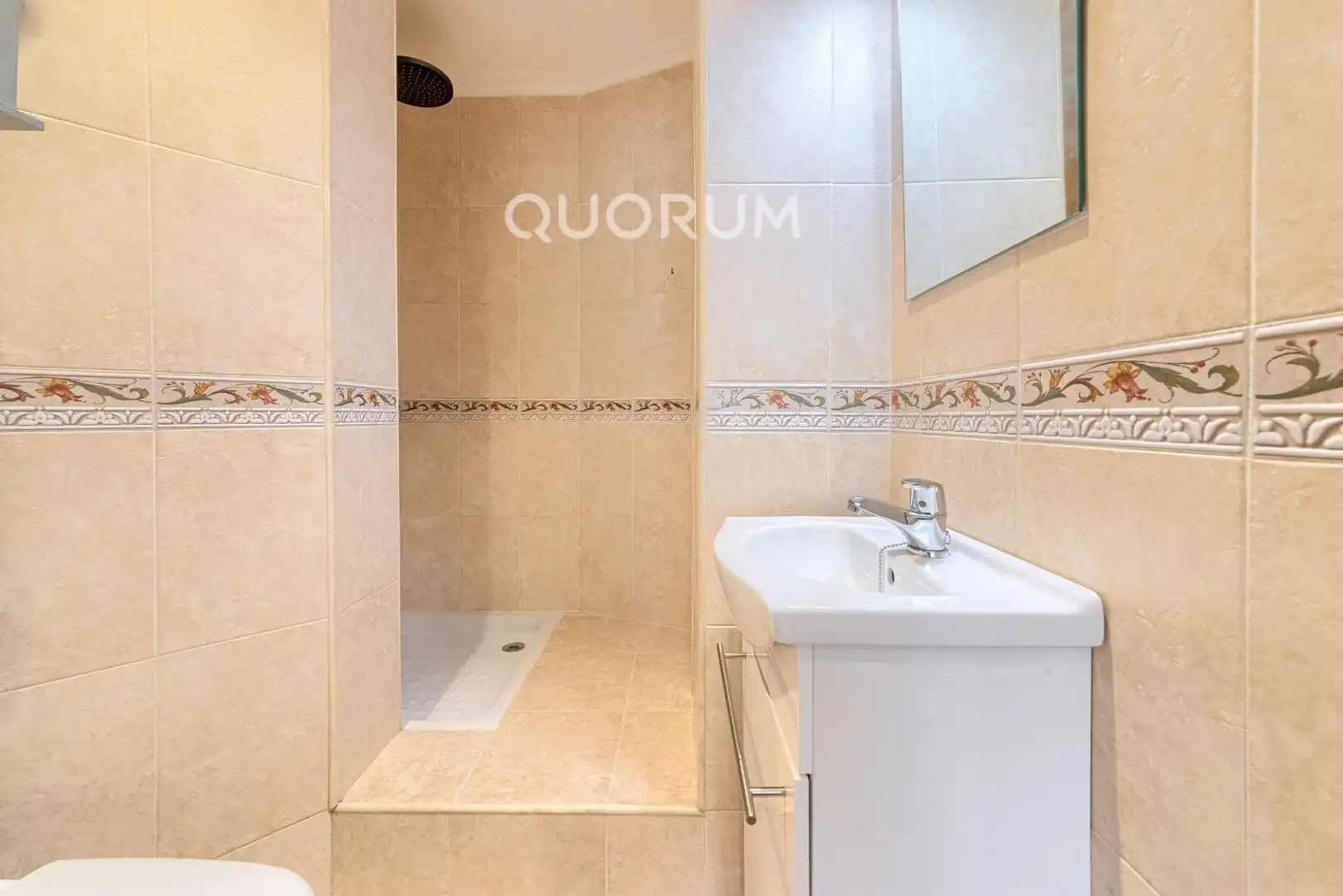 Baño de Piso en venta en Barakaldo  con Calefacción y Balcón