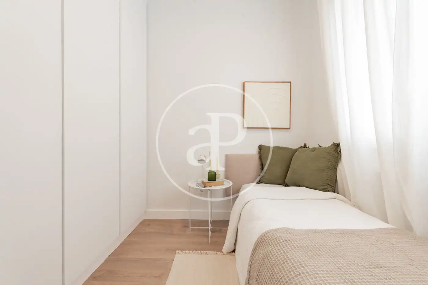 Bedroom of Flat for sale in Madrid  with Air Conditioner, Heating and Terrace