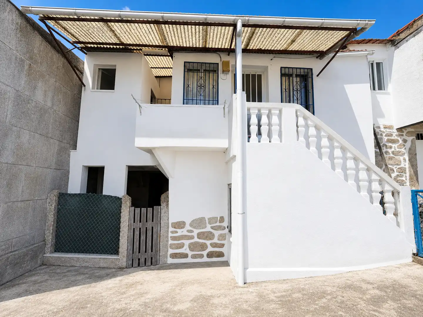Exterior view of Detached homes for sale in A Cañiza    with Private garden and Furnished
