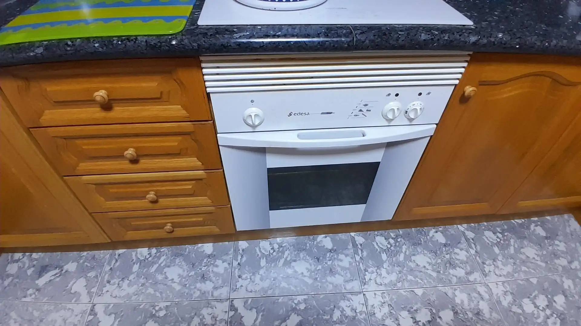Cuina de Pis en venda en Yecla amb Calefacció, Traster i Moblat