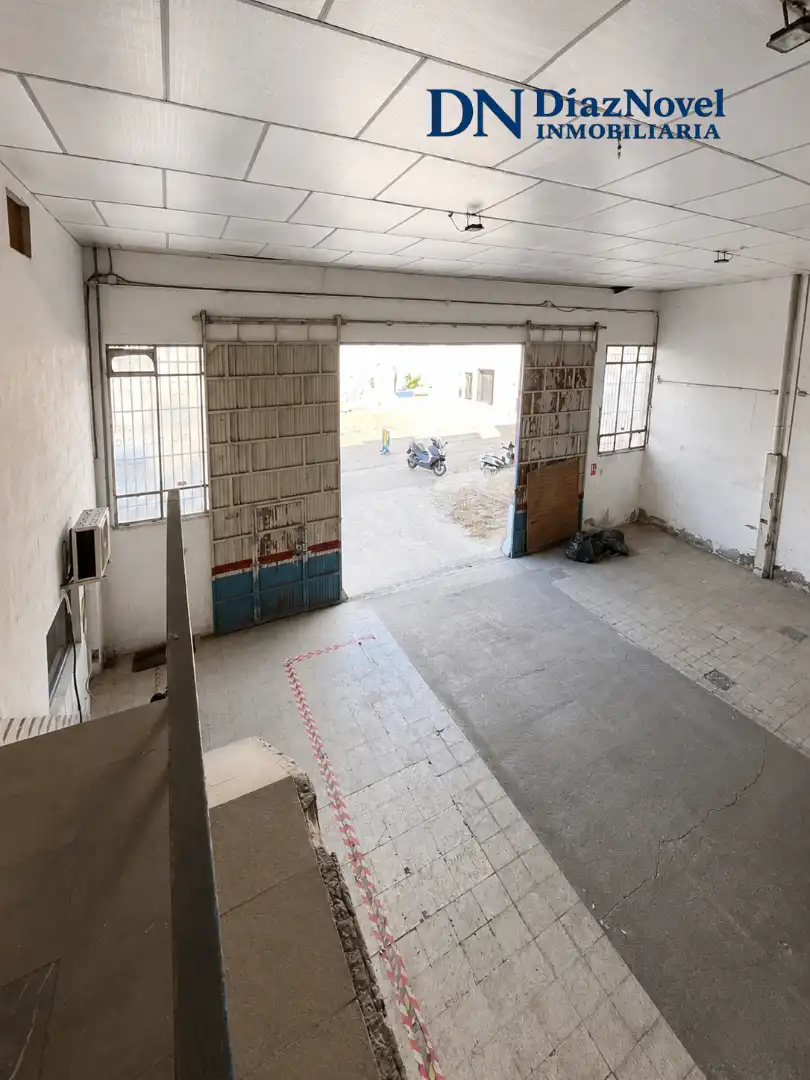 Nave industrial de alquiler en Málaga con Alarma