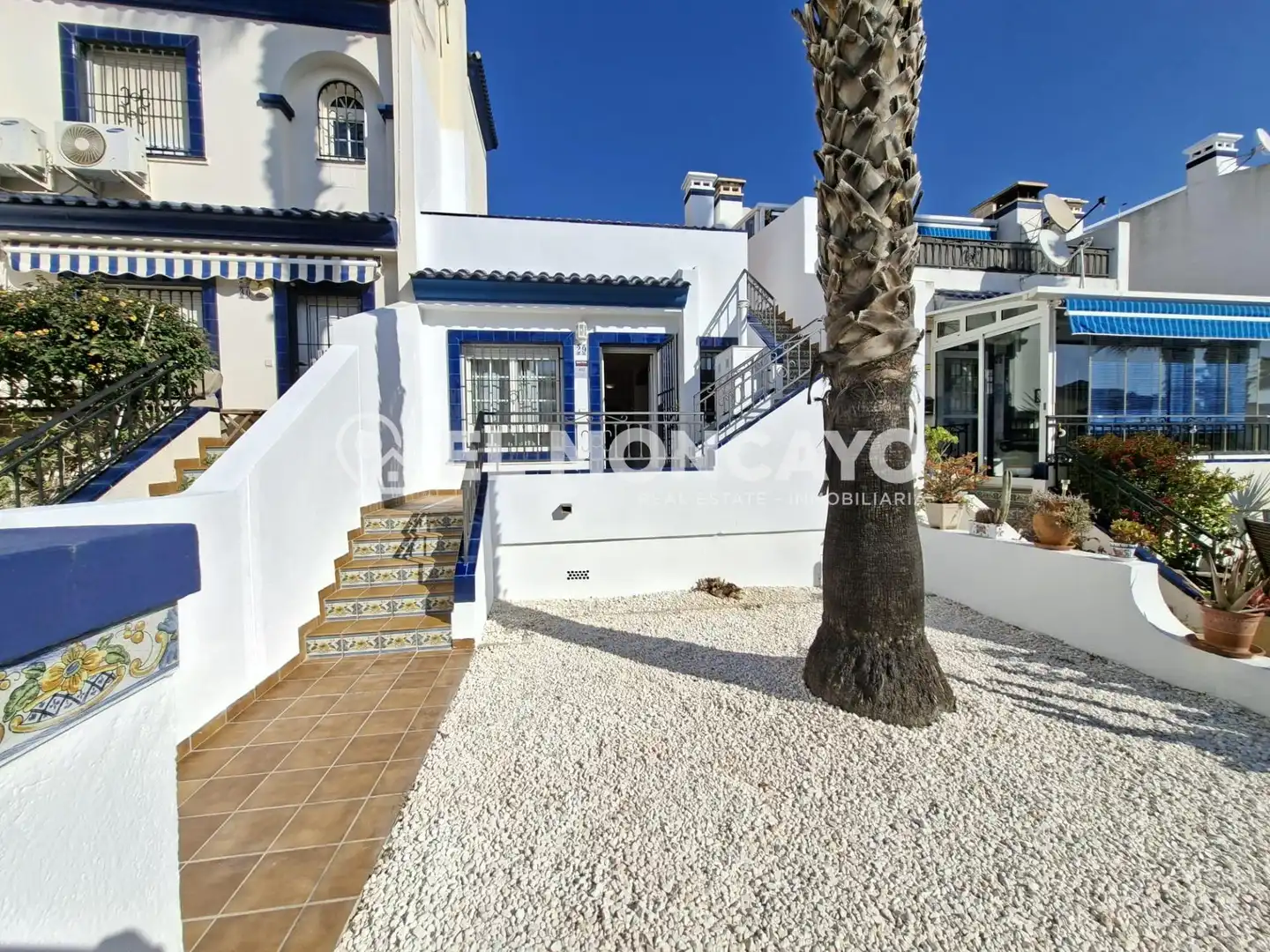 Exterior view of Houses for sale in Orihuela  with Air Conditioner, Private garden and Terrace