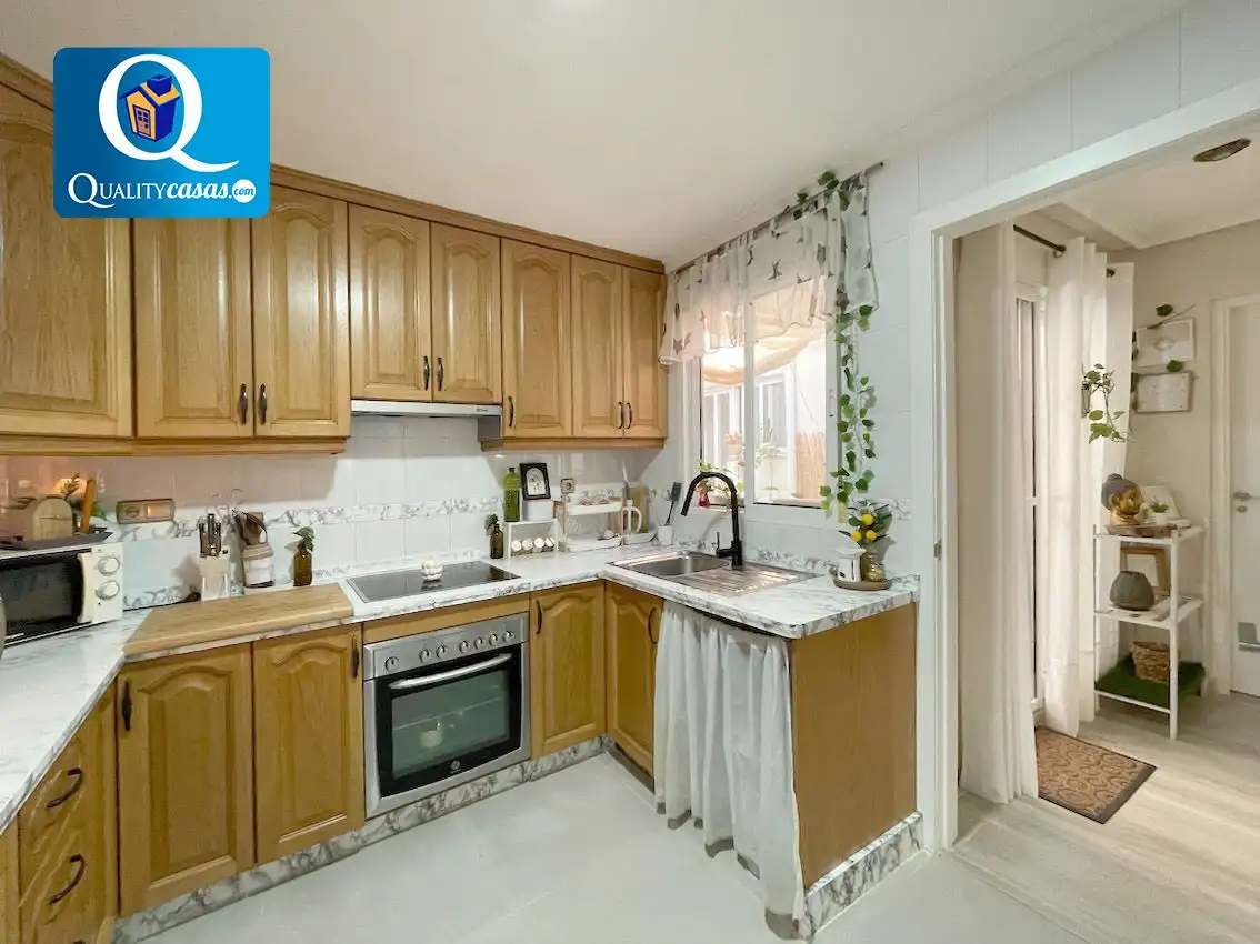 Kitchen of Houses for sale in San Vicente del Raspeig / Sant Vicent del Raspeig  with Air Conditioner, Heating and Storage room