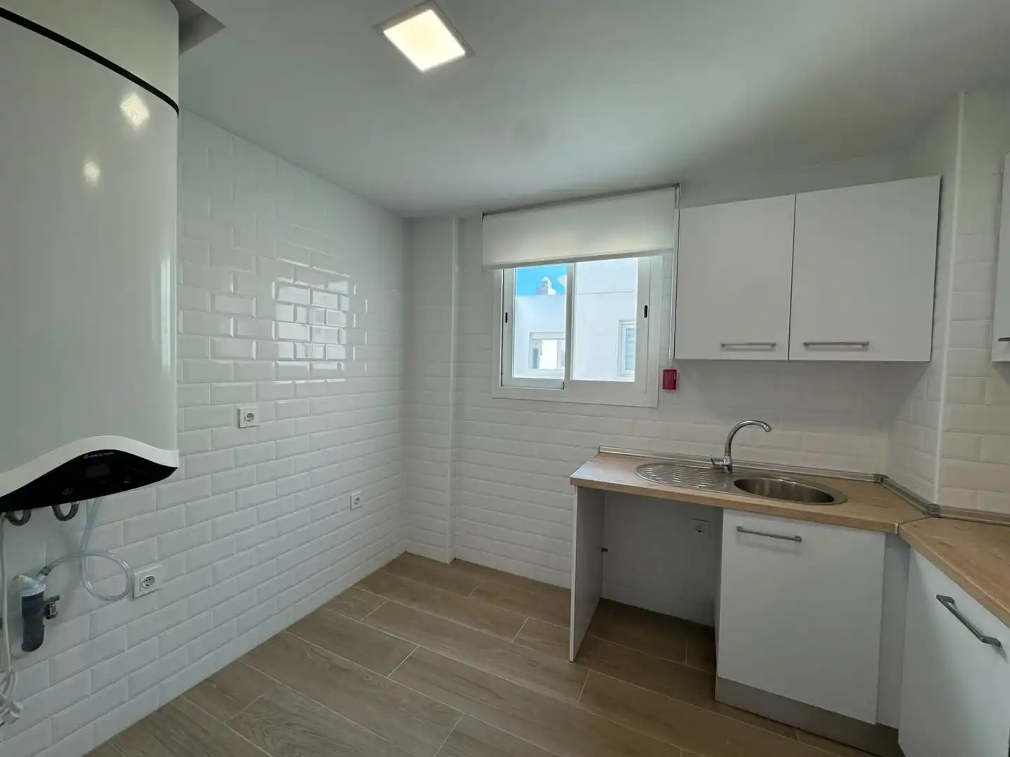 Cocina de Piso en venta en Chipiona con Aire acondicionado, Terraza y Trastero
