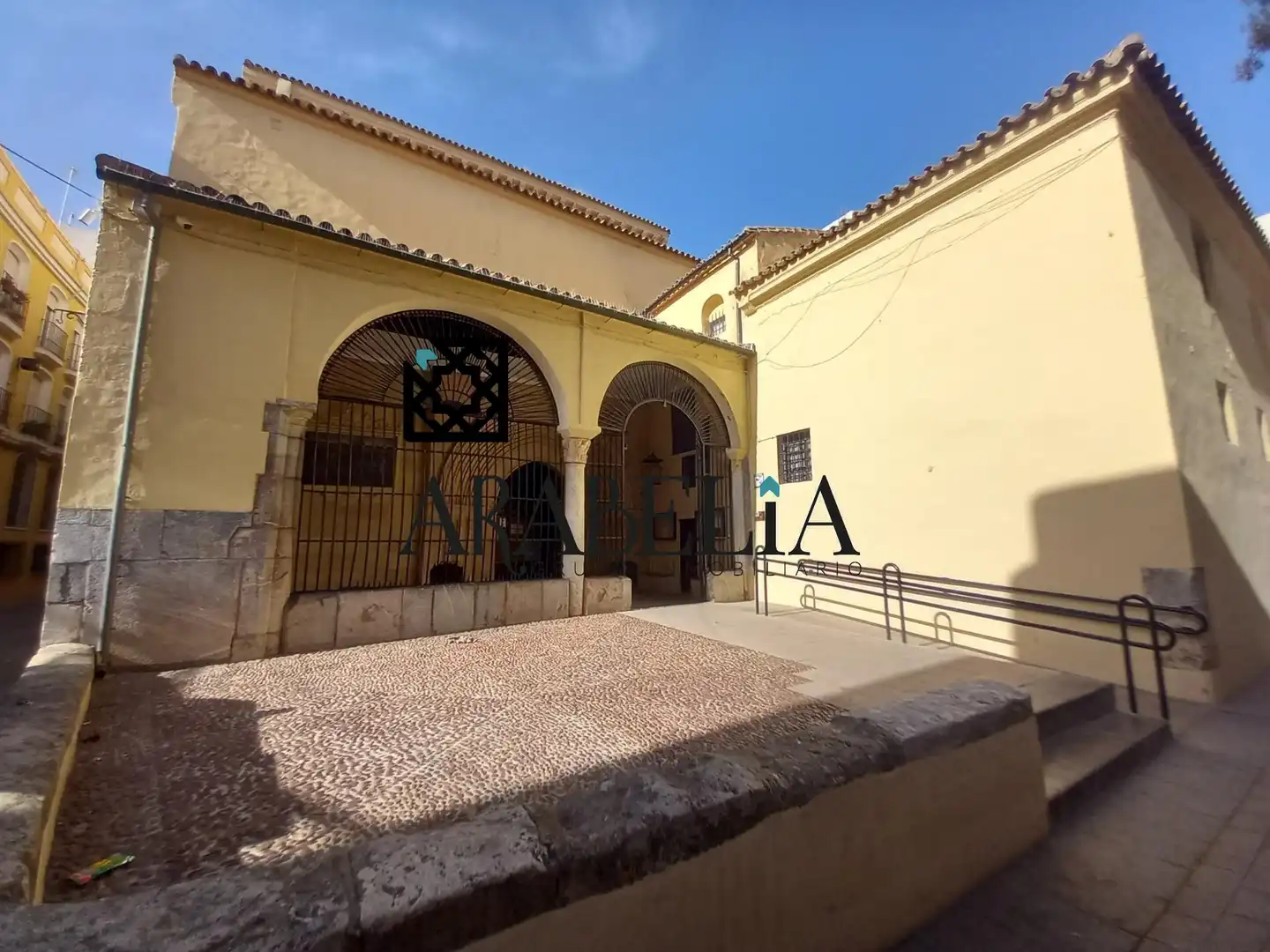 Wohnung zum Verkauf in Córdoba mit Klimaanlage, Abstellraum und Möbliert