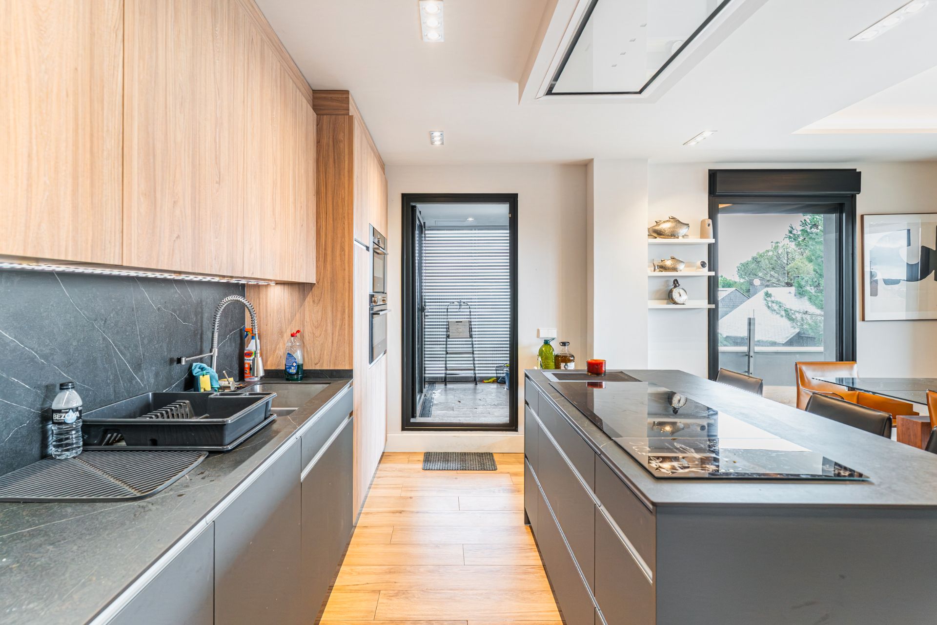 Cocina de Ático en venta en Las Rozas de Madrid con Aire acondicionado, Calefacción y Jardín privado