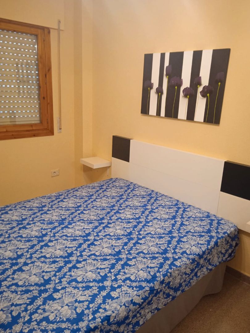 Dormitori de Apartament de lloguer en  Zaragoza Capital amb Calefacció, Moblat i Forn