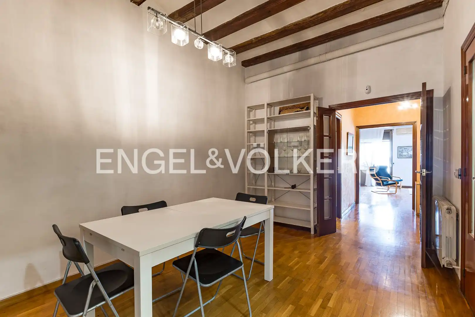 Comedor de Piso en venta en Barcelona con Calefacción, Amueblado y Balcón
