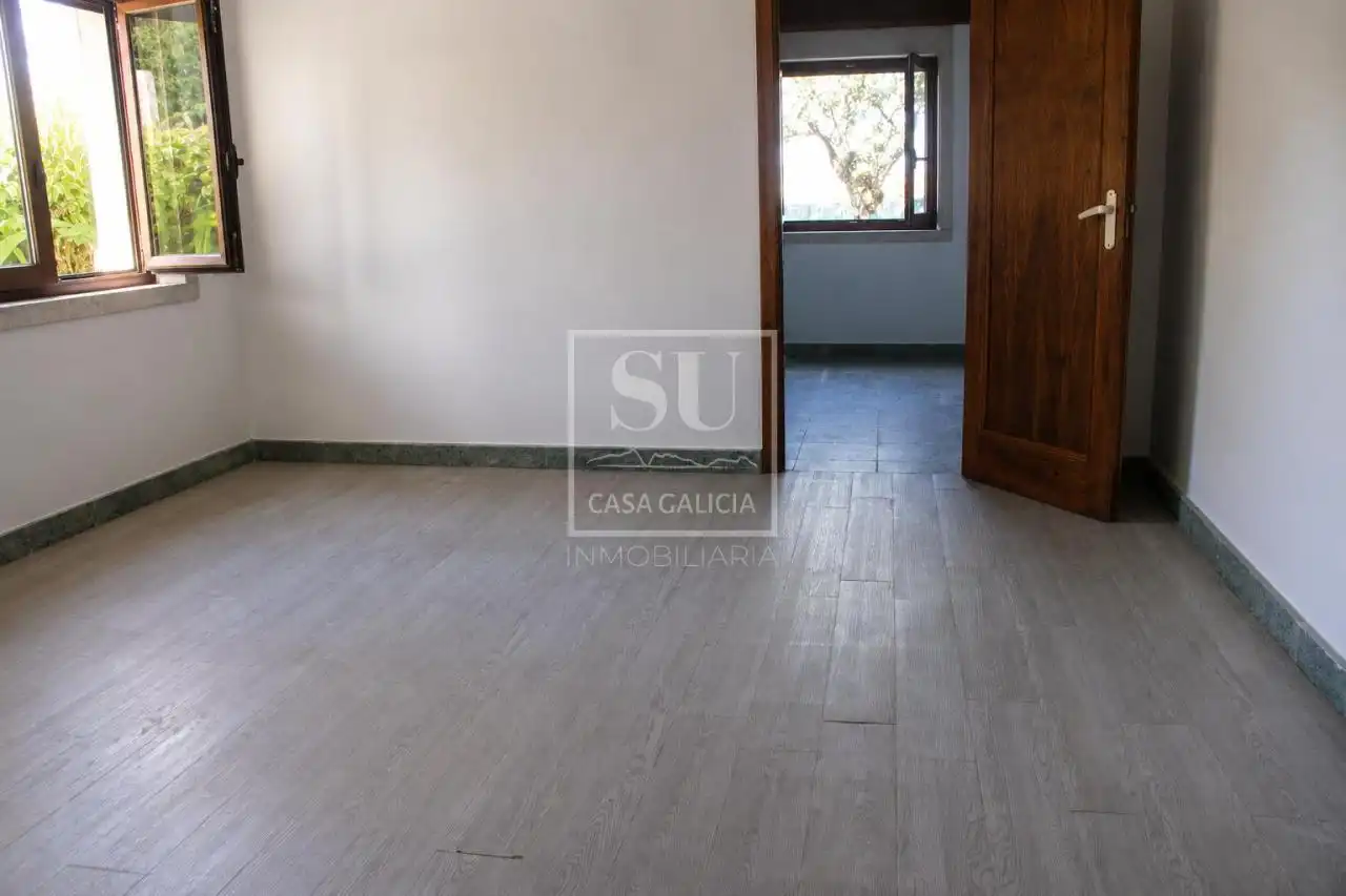 Dormitori de Casa o xalet en venda en Nigrán amb Calefacció, Jardí privat i Terrassa