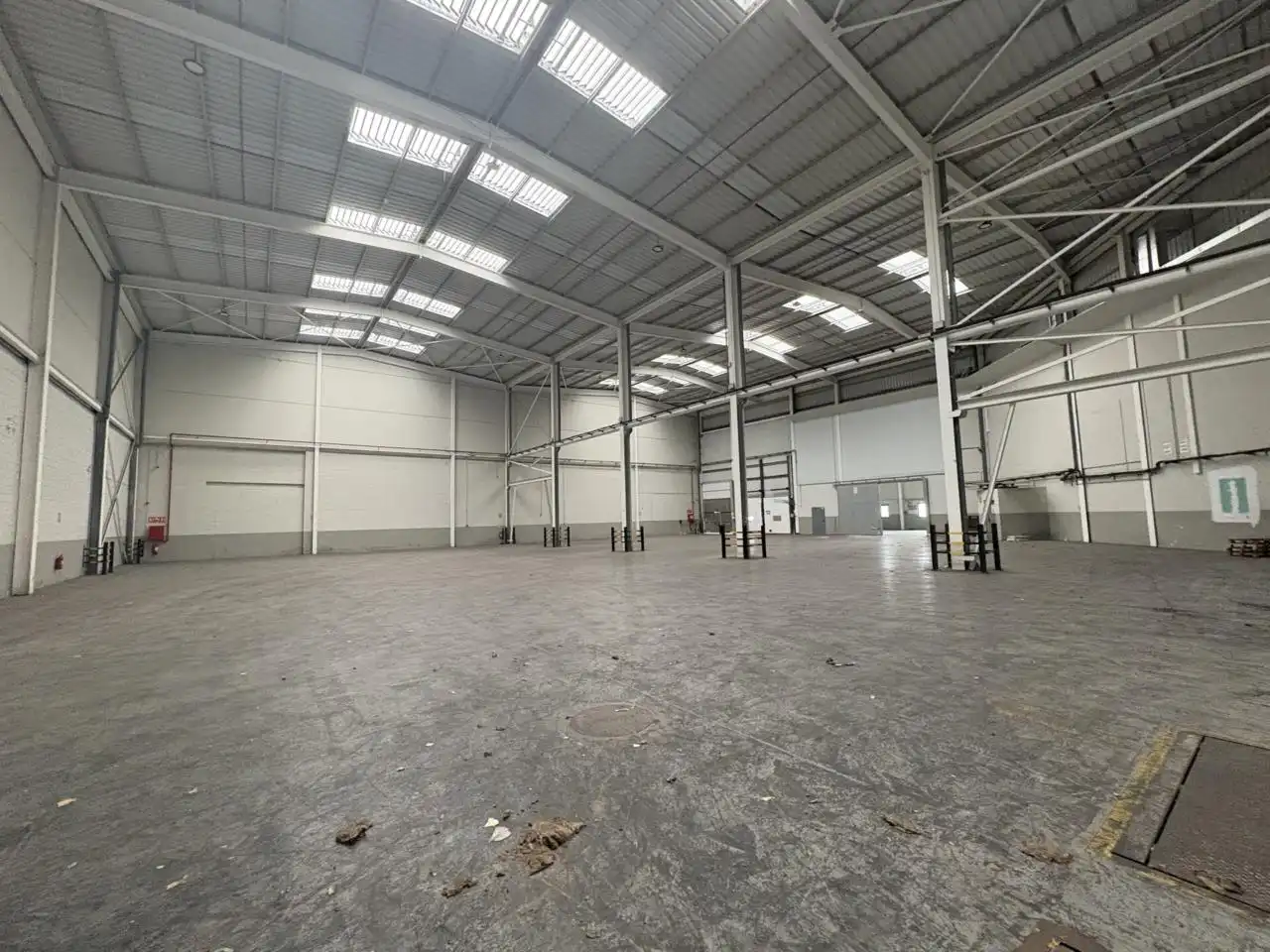 Nave industrial de alquiler en El Prat de Llobregat con Calefacción y Alarma