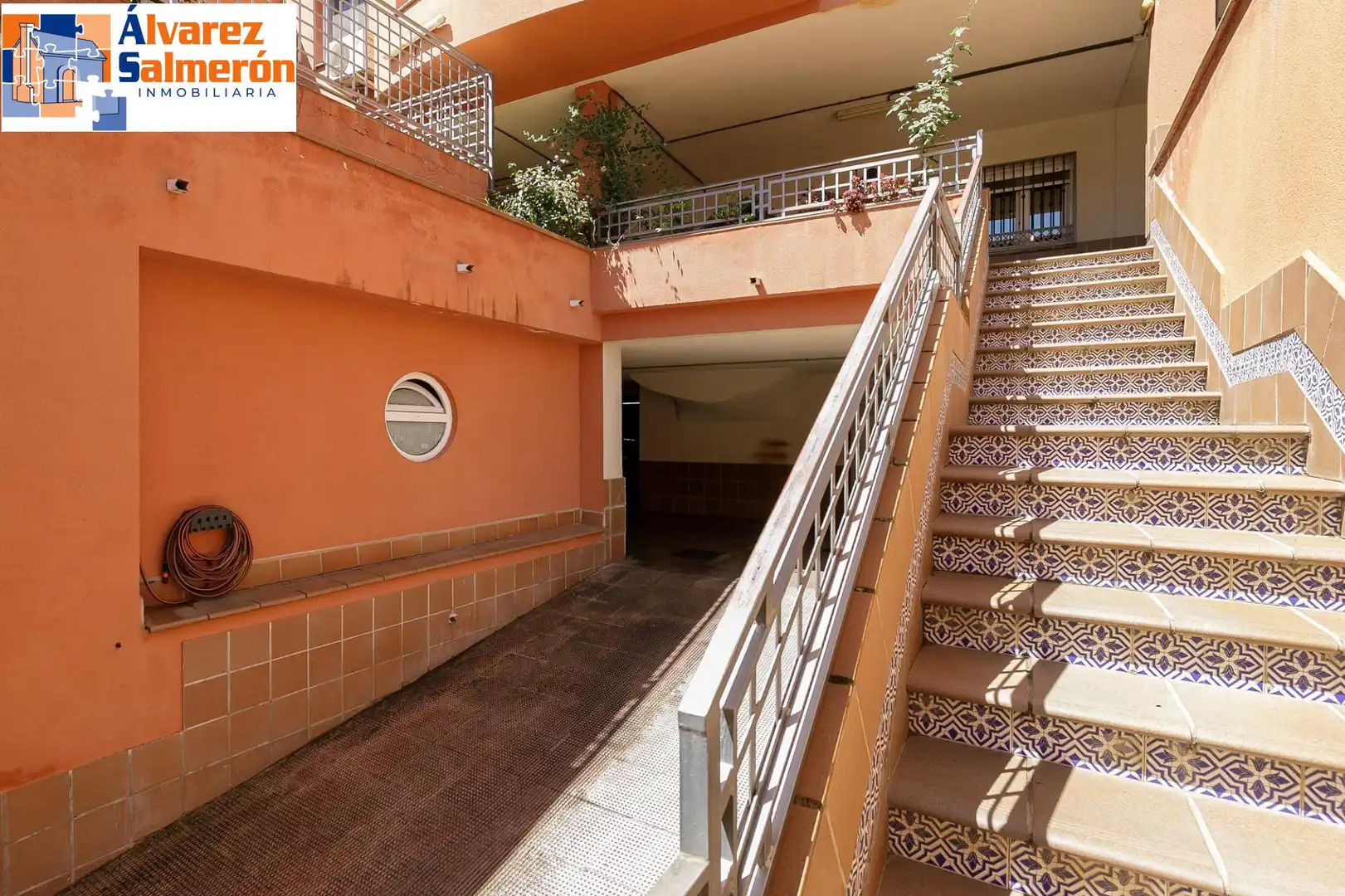 Casa adosada en venta en Granada con Aire acondicionado, Calefacción y Terraza