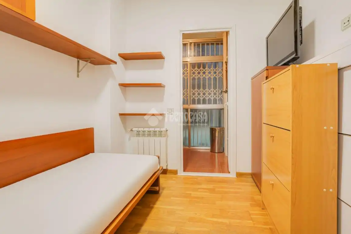 Habitación de Piso en venta en Barcelona con Calefacción y Balcón