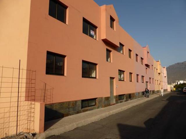 Piso en Venta en Quince De Agosto, 17 en Moscardó