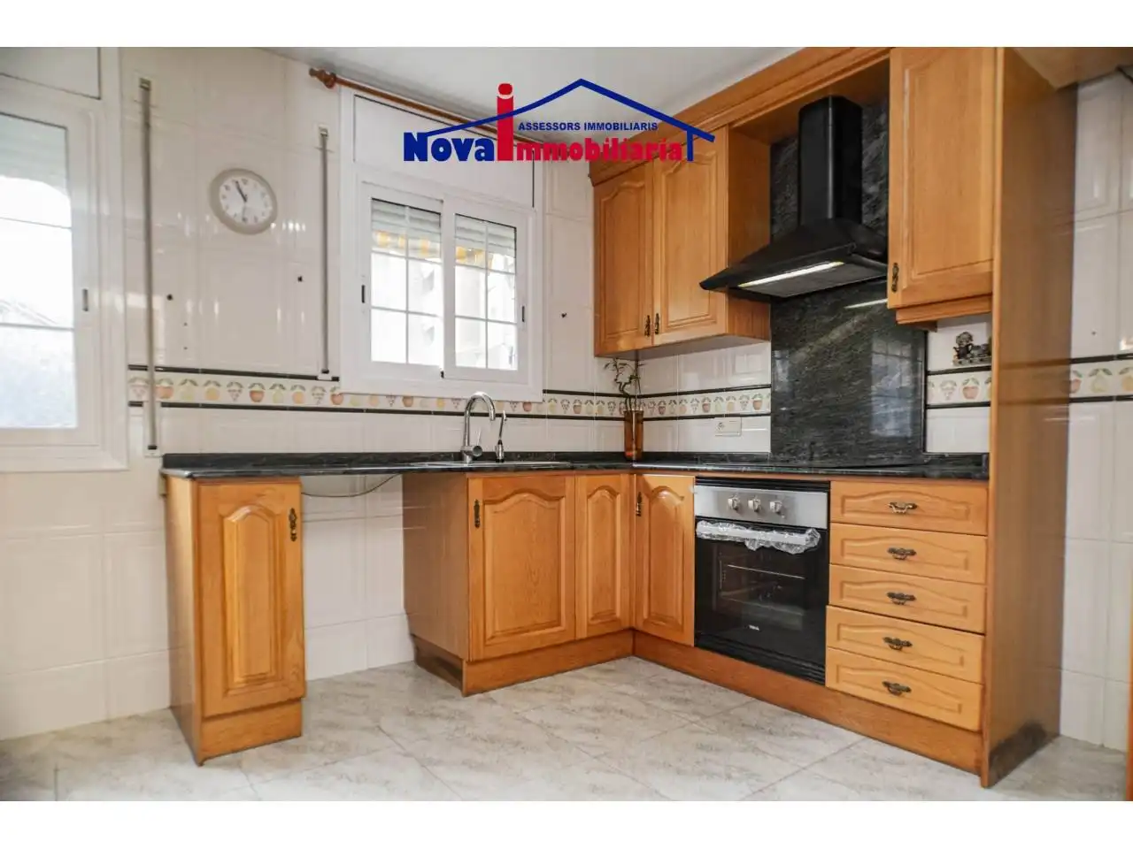Duplexes for rent in Calle de les Assutzenes, Torrent Ballester
